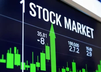 Riding the Waves: How Global Stock Market Trends Reflect Economic Shifts and Investor Behavior