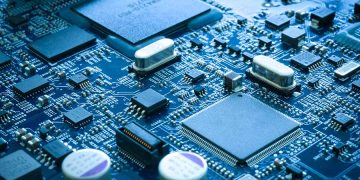 The Semiconductor Supply Chain: Challenges and Transformations in Advanced Manufacturing